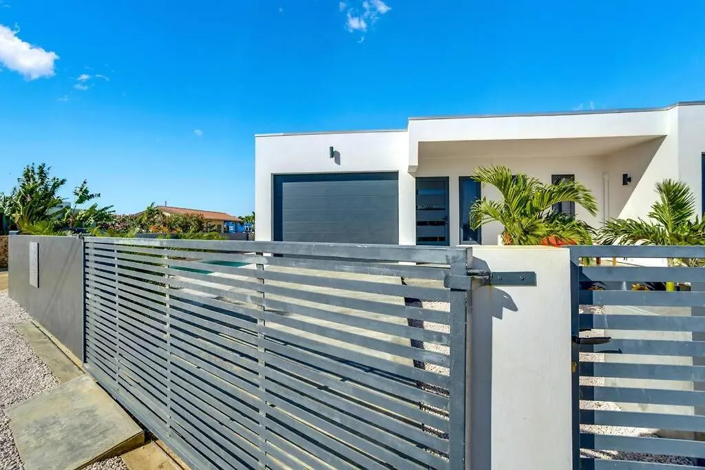 Four Villas With Private Magnesium Pool 3 Min To The Beach Dive Rinse Tank Villa N1 クラレンダイク